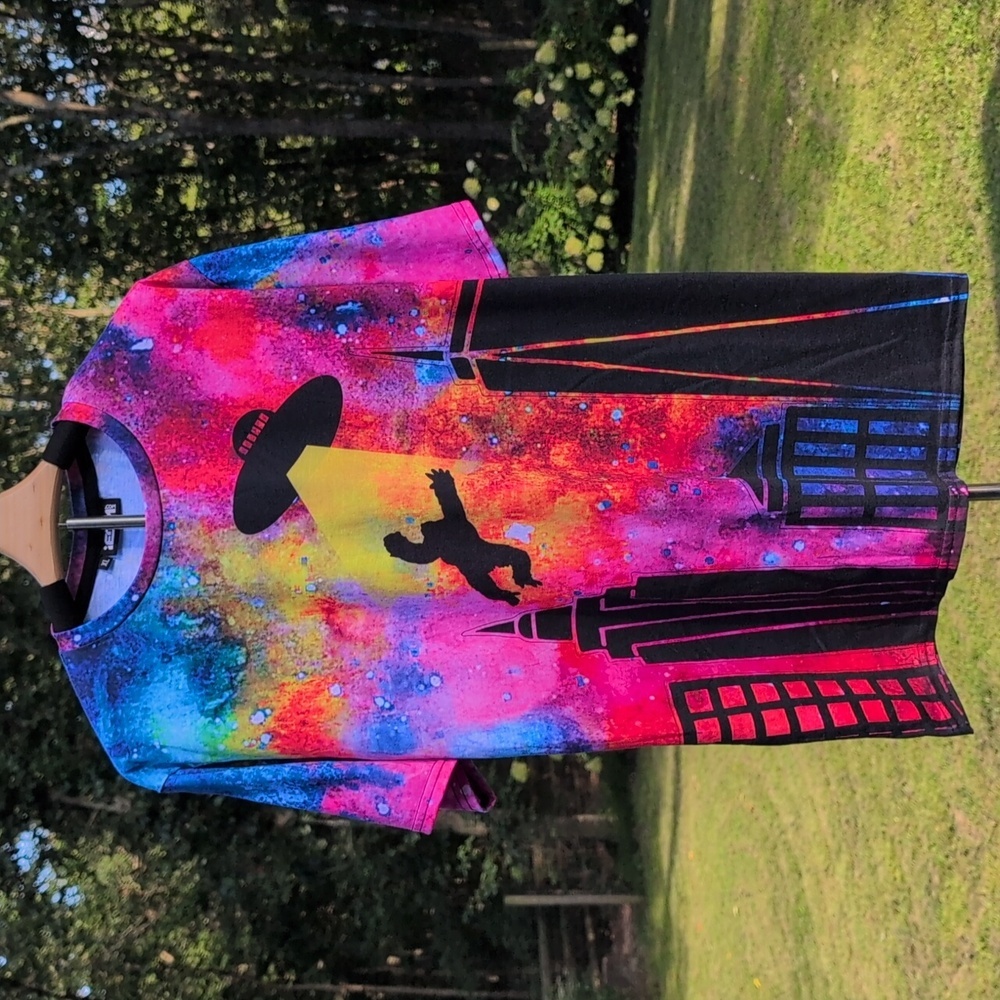 iEDM King Kong Abduction Short-sleeve Men's T-shirt Size XL